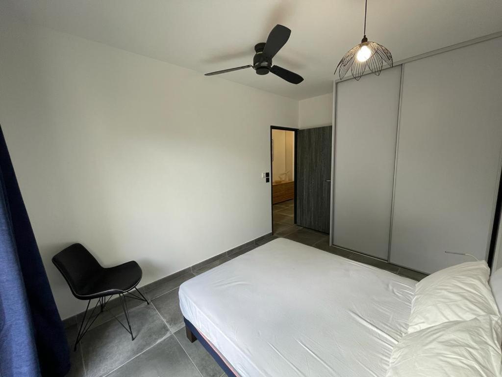 Leu Girembelle Apartment Сен-Лу Екстериор снимка